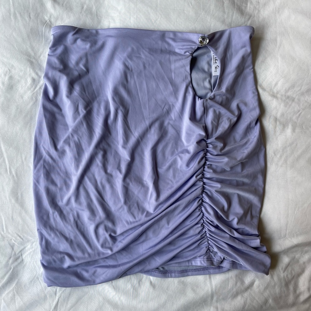 Cut-out skirt